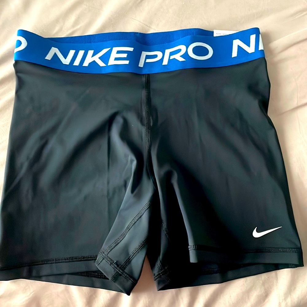 Nike Pro Shorts/Volleyball